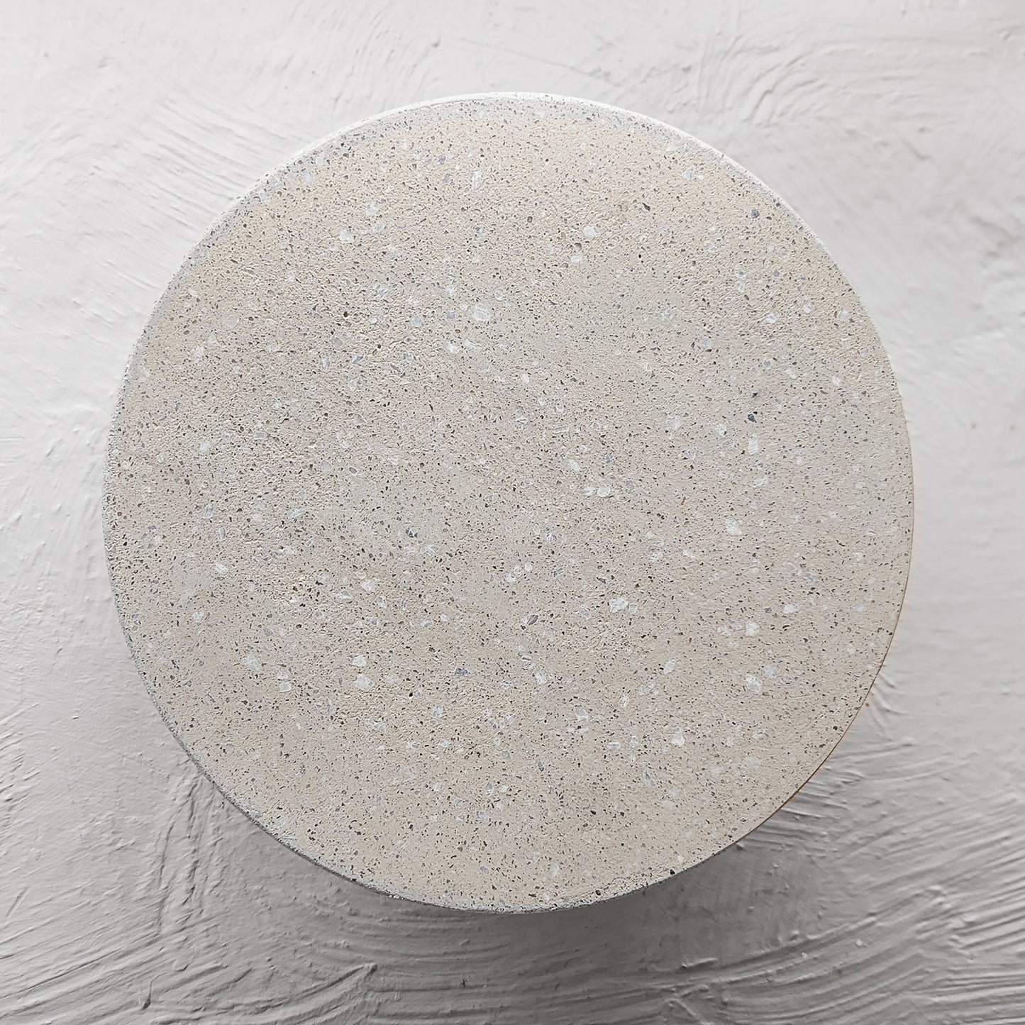 MOON-hylly NAKA x DEKOFLOOR TERRAZZO tilaustuote (HUOM! Toimitusaika 4 viikkoa)